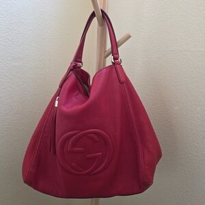 Gucci Pebbled Calfskin Large Soho Leather Shoulder Hobo Tote Bag In Red